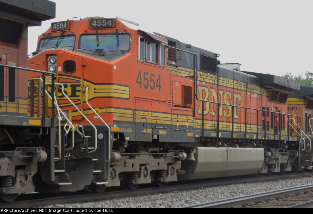 BNSF 4454